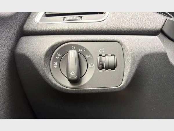 Audi Q3 (2016) — foto 17 van 25