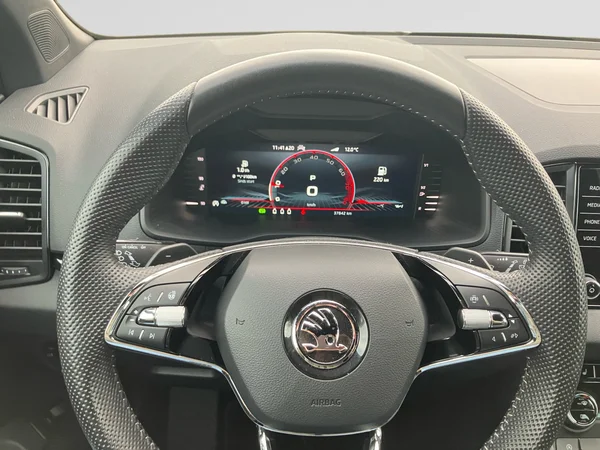 SKODA Karoq (2023) — foto 11 van 25