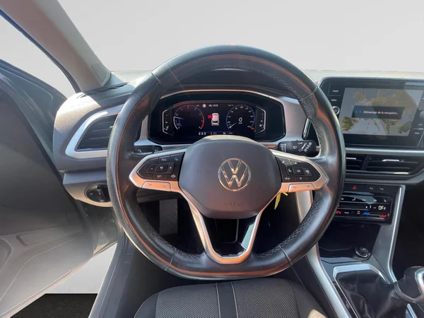 VOLKSWAGEN T-Roc (2022) — foto 3 van 19