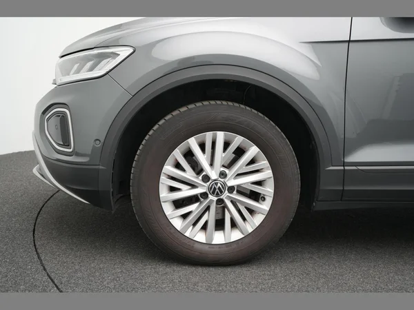 VOLKSWAGEN T-Roc (2023) — foto 27 van 28