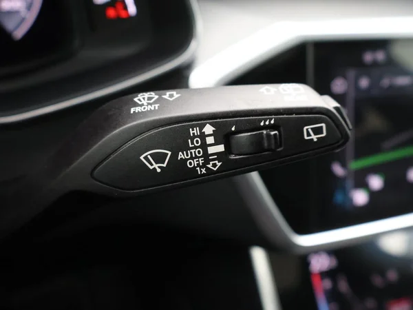 AUDI A6 SW PHEV (2024) — foto 11 van 30