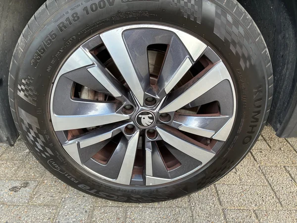 SKODA Kodiaq (2025) — foto 9 van 24