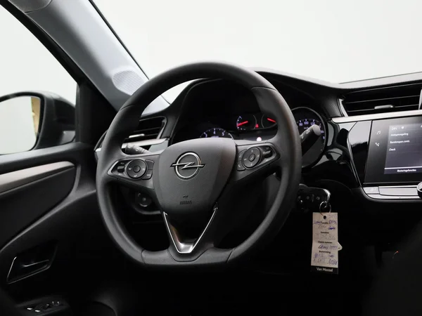 Opel Corsa (2022) — foto 30 van 40