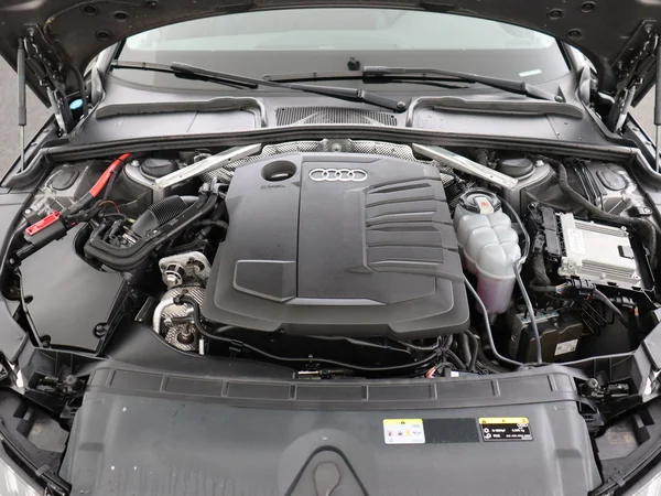 AUDI A4 (2020) — foto 6 van 28