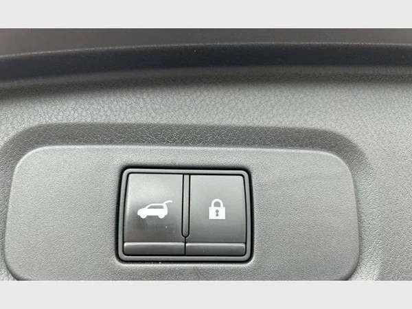 Nissan QASHQAI (2023) — foto 5 van 32