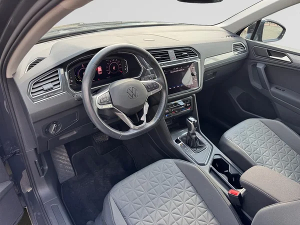 VOLKSWAGEN Tiguan eHybrid (PHEV) (2022) — foto 2 van 22