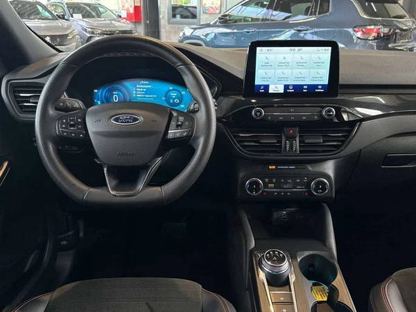 Ford Kuga (2023) — foto 3 van 19