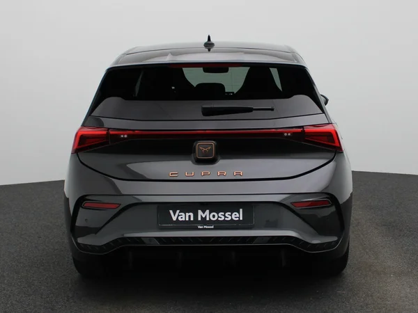 CUPRA Born (2022) — foto 43 van 47