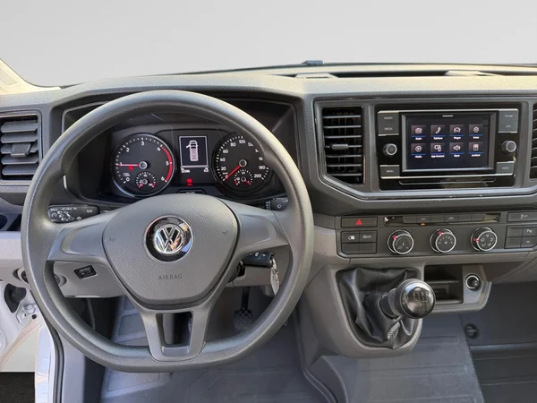 VOLKSWAGEN Crafter 35 Fourgon Mwb Dsl (2024) — foto 15 van 16