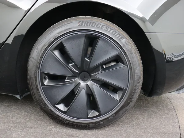 TESLA Model 3 (2025) — foto 7 van 30