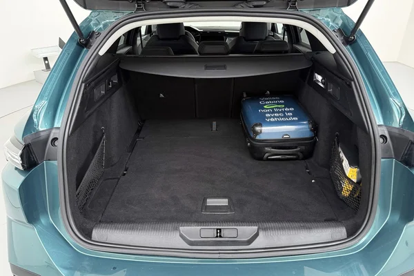 Peugeot 308 SW (2022) — foto 9 van 29