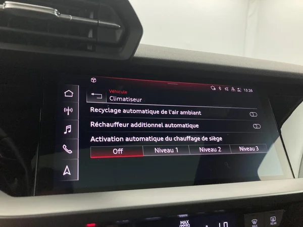 AUDI A3 Sportback (2022) — foto 6 van 36