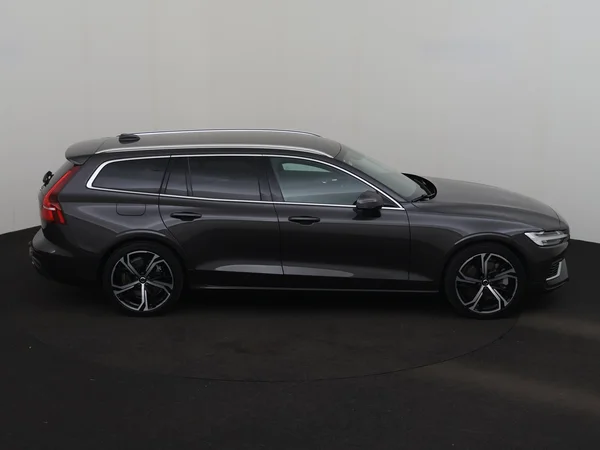 VOLVO V60 (2022) — foto 29 van 33