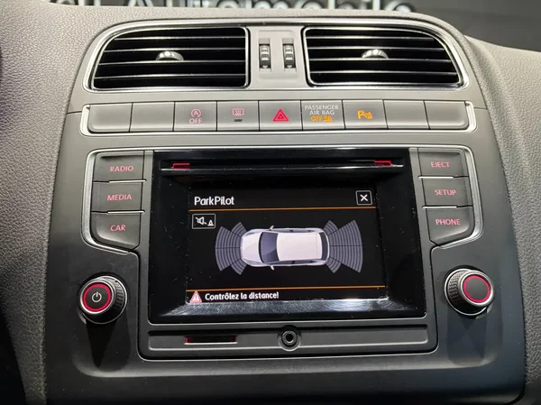 Volkswagen Polo (2016) — foto 3 van 23