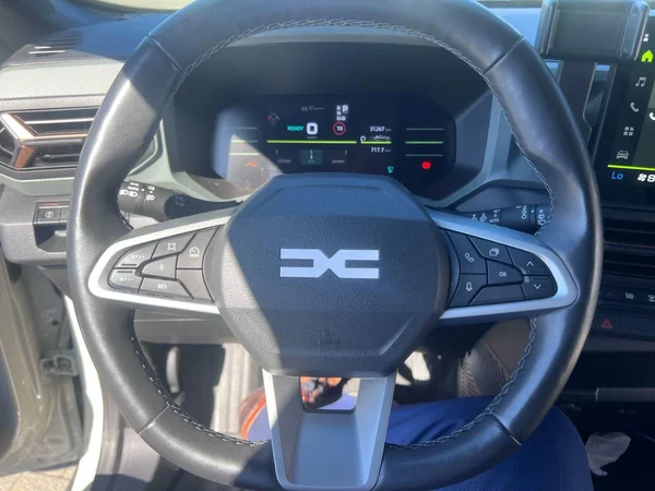Dacia Duster (2024) — foto 15 van 16