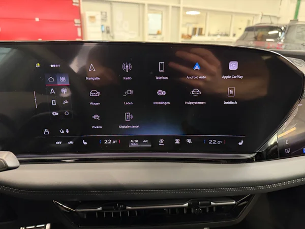 AUDI A6 Sportback e-tron (2026) — foto 3 van 24