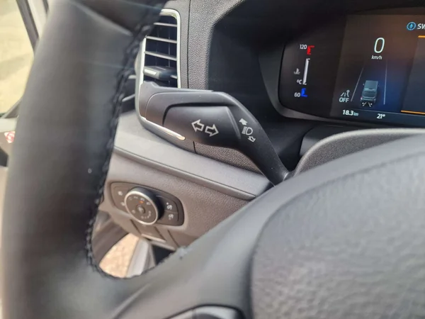 Ford Transit — foto 5 van 16