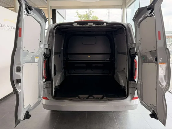 Ford Transit Custom — foto 21 van 23