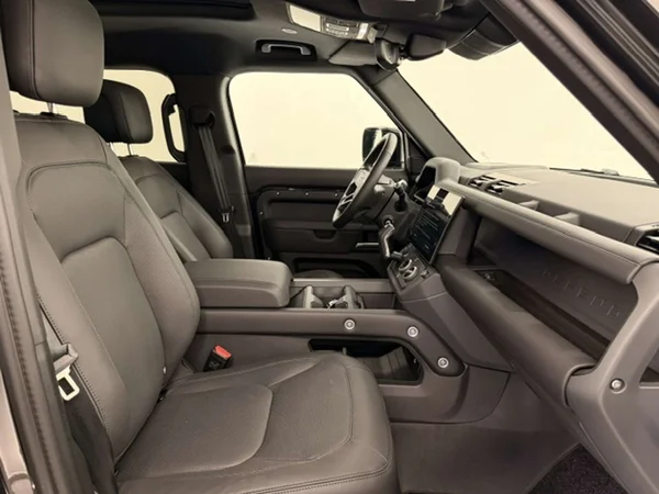Land Rover Defender — foto 3 van 22