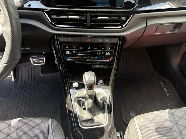 VOLKSWAGEN T-Roc (2025) — foto 3 van 23