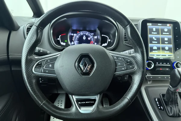 Renault Grand Scenic (2022) — foto 2 van 19