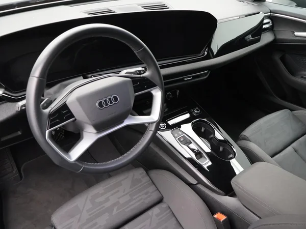 AUDI A5 Avant e-hybrid (PHEV) (2026) — foto 3 van 27