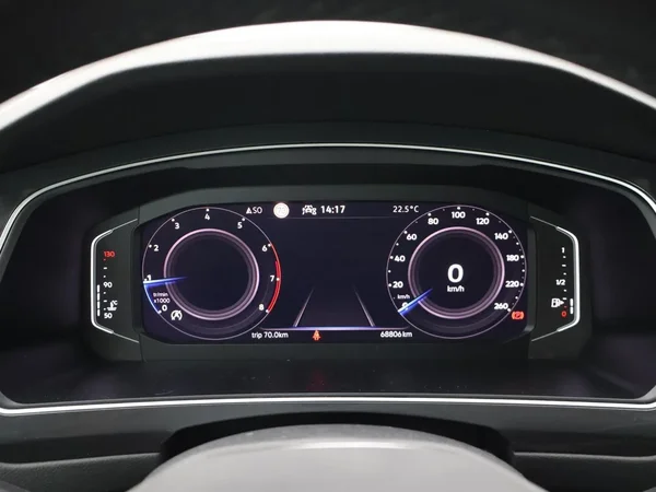 Volkswagen Tiguan (2021) — foto 4 van 27