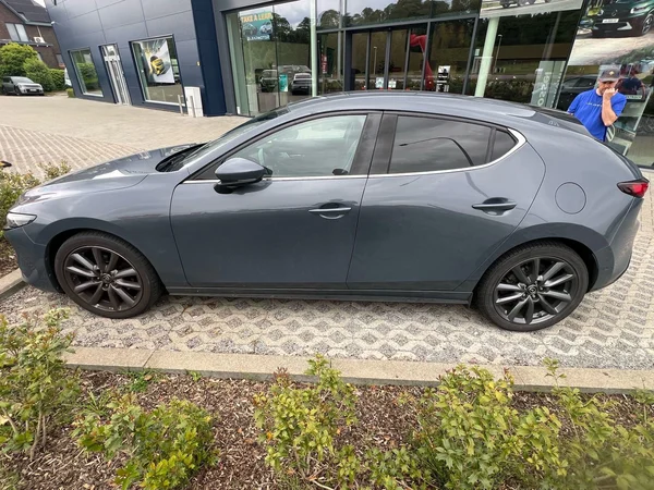 Mazda 3 (2021) — foto 12 van 17