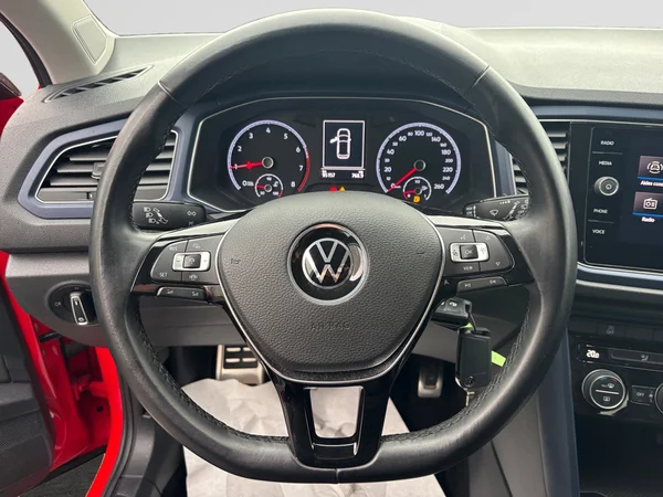 VOLKSWAGEN T-Roc (2020) — foto 4 van 16