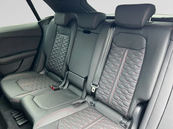 AUDI RS Q8 SUV (2026) — foto 10 van 23