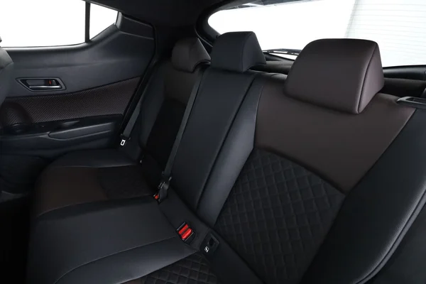 Toyota C-HR (2018) — foto 5 van 16