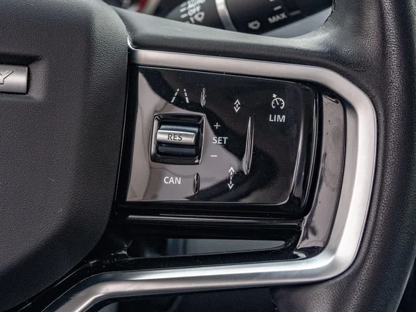 Land Rover Discovery Sport (2022) — foto 13 van 29