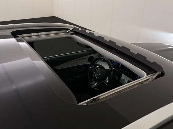 MERCEDES E 300 (2021) — foto 22 van 34
