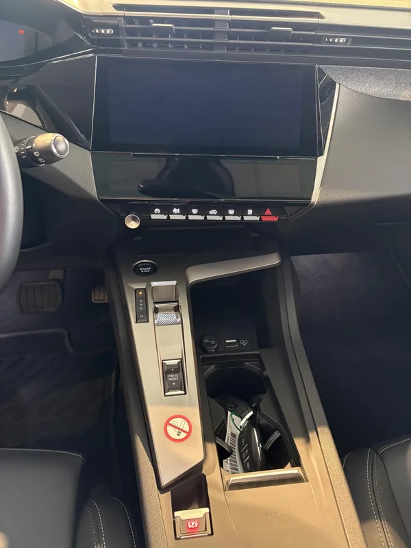 Peugeot 308 (2025) — foto 8 van 20