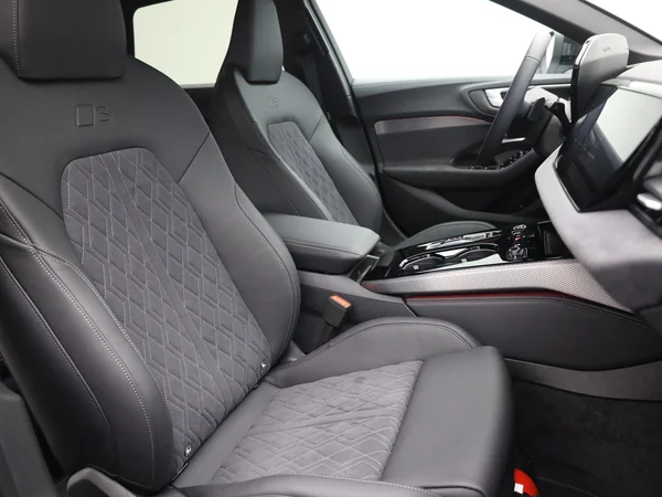 AUDI A5 Avant e-hybrid (PHEV) (2025) — foto 18 van 19