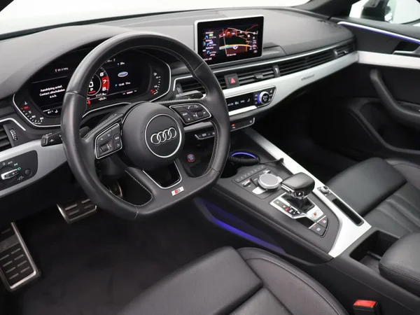 Audi S5 (2018) — foto 13 van 29