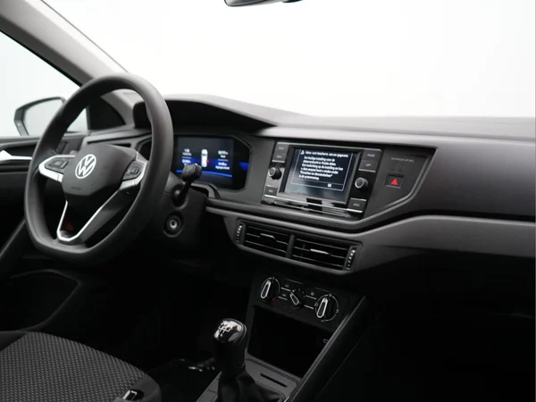 VOLKSWAGEN Polo (2022) — foto 4 van 36
