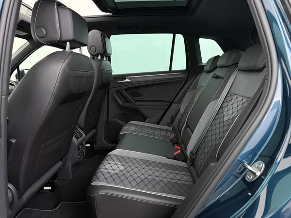 VOLKSWAGEN Tiguan (2023) — foto 5 van 33