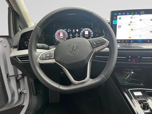 VOLKSWAGEN Golf VIII SW (2026) — foto 4 van 24