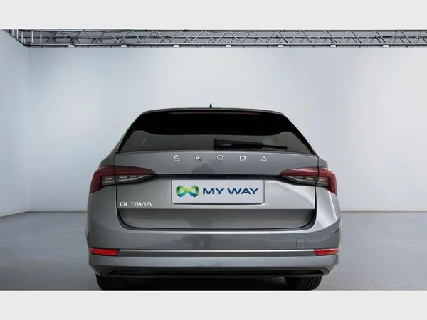 Skoda Octavia Combi (2022) — foto 13 van 15