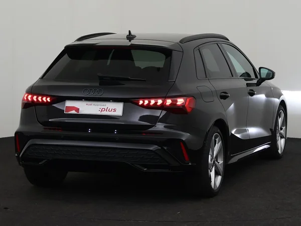 AUDI A3 Sportback (2025) — foto 9 van 18