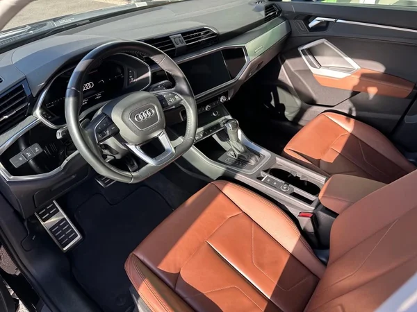 AUDI Q3 Sportback (2020) — foto 36 van 43