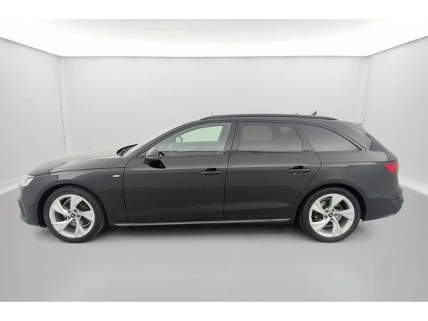 AUDI A4 Avant (2022) — foto 31 van 36