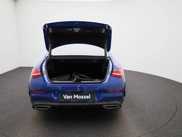 Mercedes-Benz CLA (2024) — foto 3 van 57