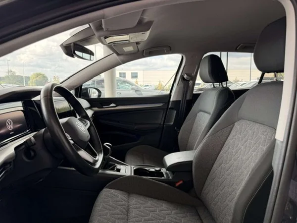 Volkswagen Golf (2024) — foto 3 van 23