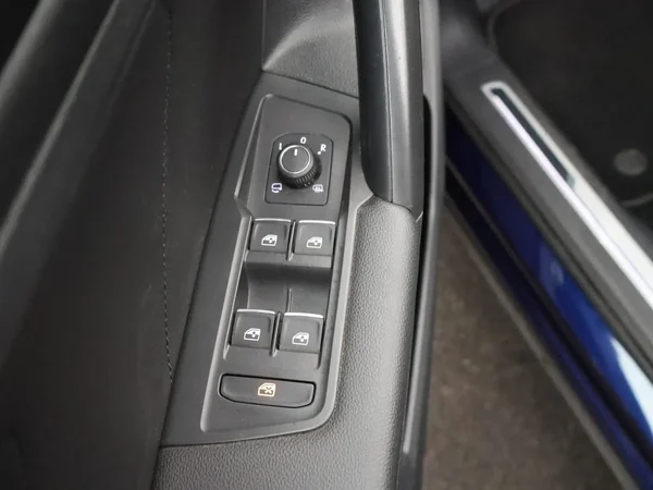 Volkswagen Tiguan Allspace (2021) — foto 19 van 31