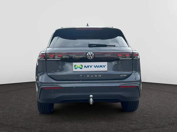 VOLKSWAGEN Tiguan (2026) — foto 9 van 16