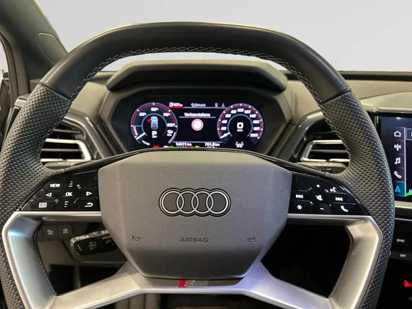 AUDI Q4 e-tron (2025) — foto 3 van 16