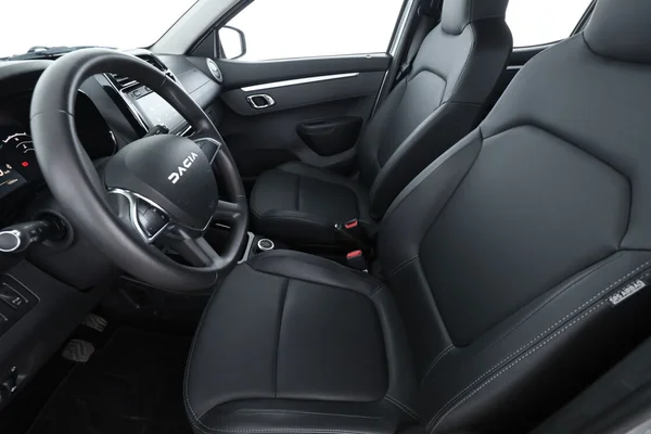 Dacia Spring (2023) — foto 2 van 17