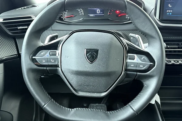 Peugeot 2008 (2025) — foto 2 van 17